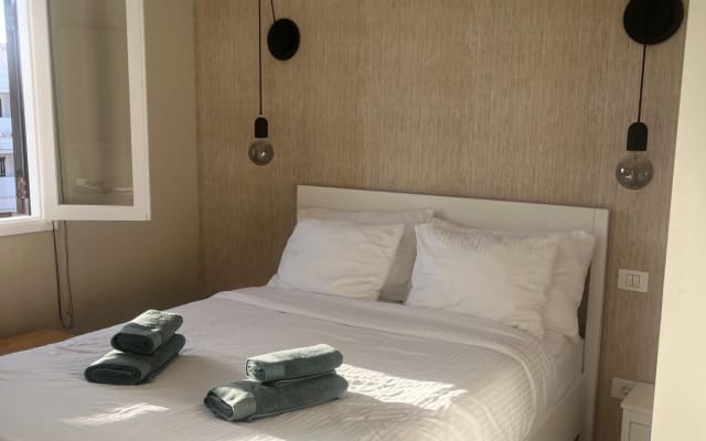 Bellissimo appartamento ristrutturato con piscina a 5 minuti a piedi...