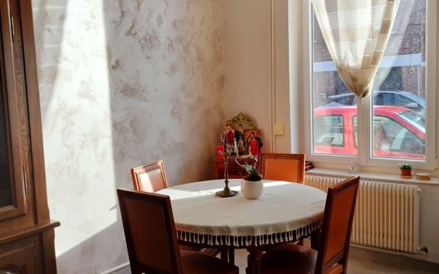 Cozy Private Room in a Shared Home  - Picture 7