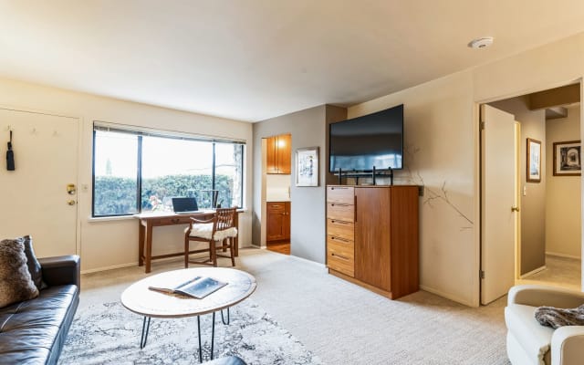 Madison Park - Suite de un dormitorio junto al lago, a una manzana de...