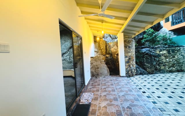 Bungalow Rock Face