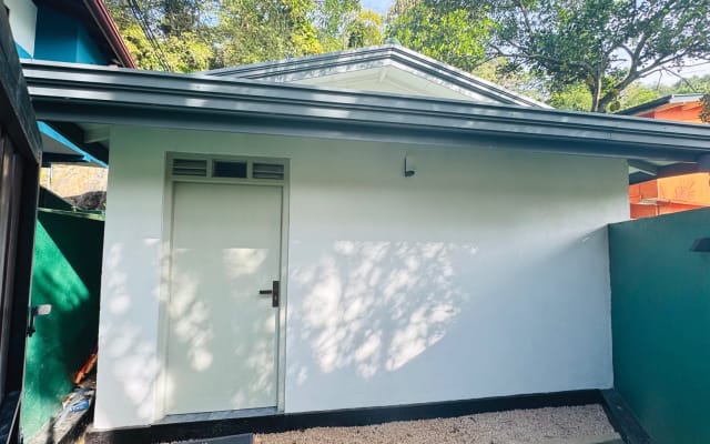 Bungalow Rock Face