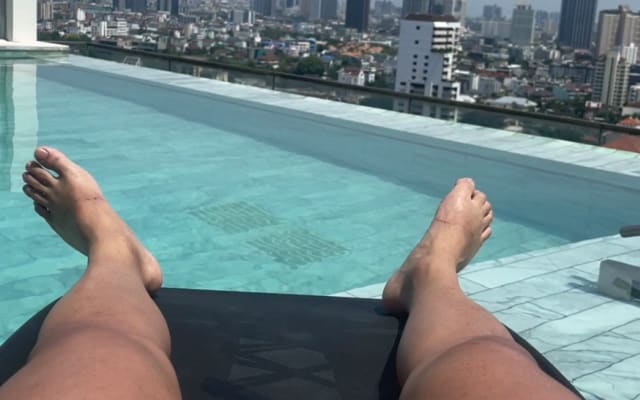 Condomínio em Thonglor, piscina no telhado (varanda privada, gatos...