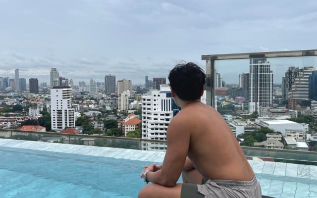 Condomínio em Thonglor, piscina no telhado (varanda privada, gatos, nudez permitida) - Foto 17