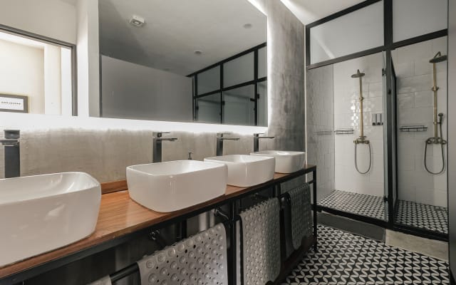 HOSTEL| Quarto Misto Partilhado 11A