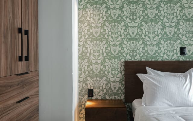 Botanic Loft – Stylish & Cozy Retreat w/ Kitchen & Private Bath