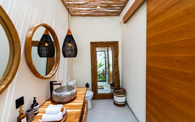 2BR Pool Rooftop Villa - 5" Fahrt zum Strand - Personal