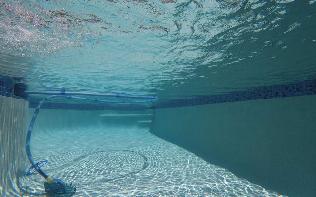 Oceans Inserat auf misterb&b - Pool as clear as the ocean itself. And as fresh! No chlorine.