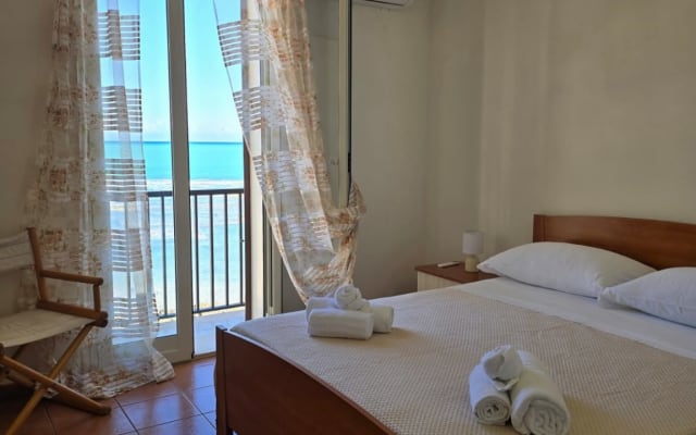 Private house in the center of Marzamemi with sea view