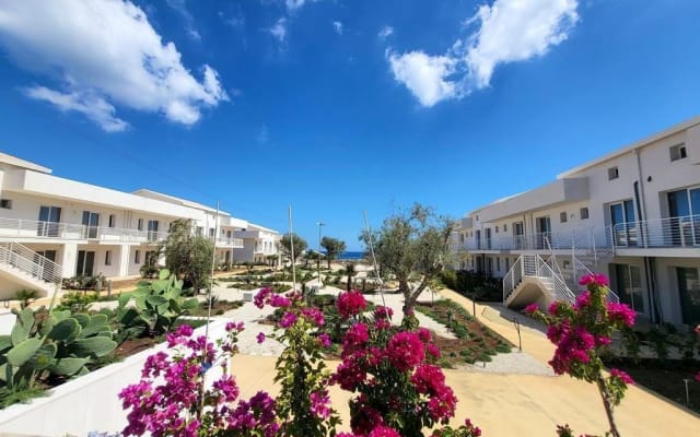Apartment in Residence with swimming pool 150 meters from the beach