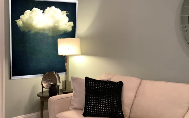A great sized ocean front view, room for 4 guests with 2 queen beds