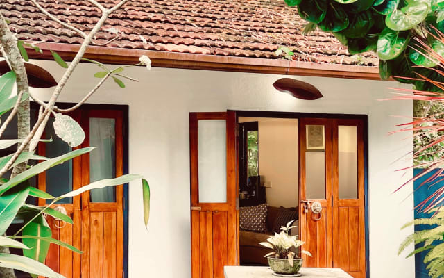 Lomond House Cottage .::Private 1 bed Jungalow on our property