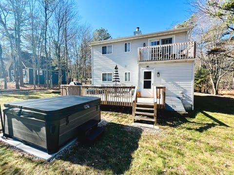 Magnifique cottage de 3 chambres près du lac avec un bain à remous...