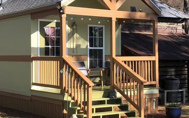 Acogedora casa pequeña en 100 hermosos acres cerca de Winston-Salem
