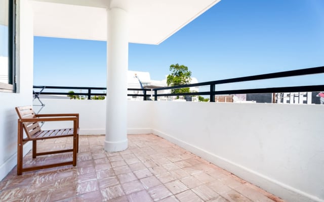 Sunny Escape Pool - Picture 5