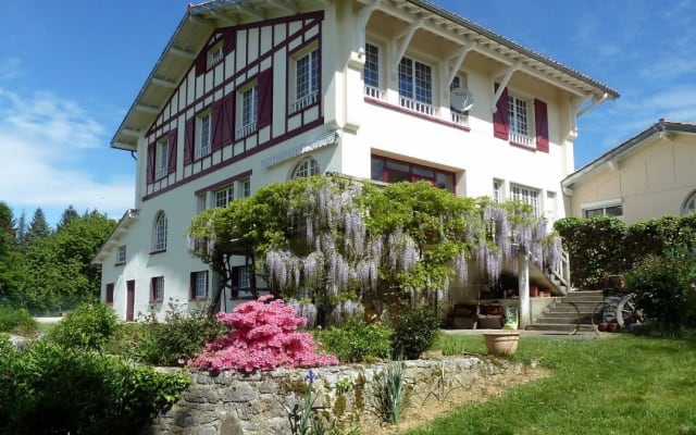 Appartement dans une boutique de vacances B&B -Hi Pyrénées- 4000m2 de...