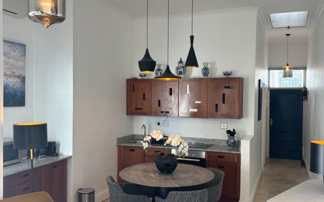 Privates Bett und Badezimmer im gemeinsamen rosa holländischen Cottage in De Waterkant - Foto 14