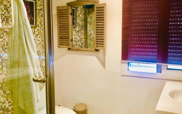 Annonce de Cesar sur misterb&b - PRINCIPAL BATHROOM 