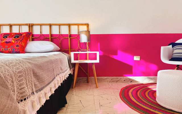 Los Colores de Merida B&B in Centro Historico, La Habitation Rosa