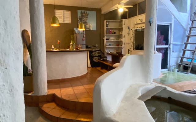 Beautiful apartment two blocks away from the mar and 5av.