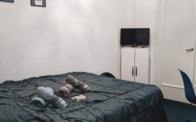 QUARTO PRIVADO "NY" COM CASA DE BANHO PRIVATIVA, O SEU LUGAR ESPECIAL! - Foto 7