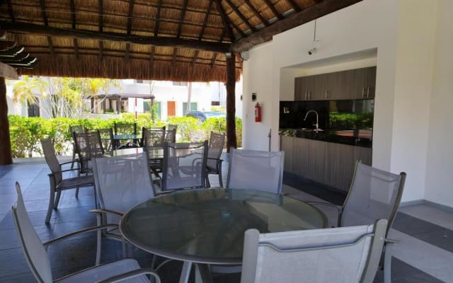 Beach House In Zona Hotelera with Pool - Picture 6