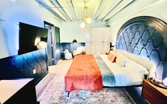 South Suite - Efficiency with private bathroom \ private patio