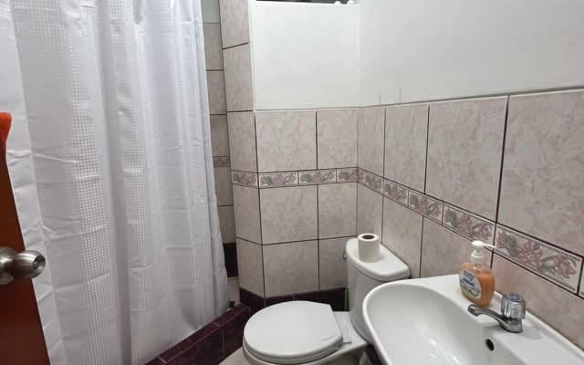 Apartamento moderno e seguro no coração de Piura - Conforto e localizaç