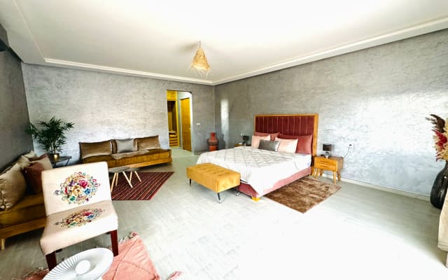 Tranquila casa con piscina en amizmiz