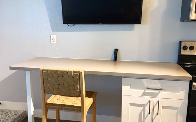 Chic Studio in Downtown Vegas!