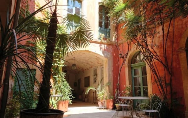Nel centro storico medievale di Tarascon en Provence