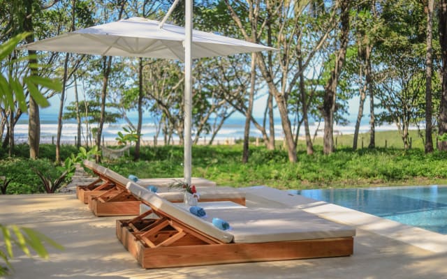 Sea Wing Oceanfront Paradise à Santa Teresa - Villa 4BR