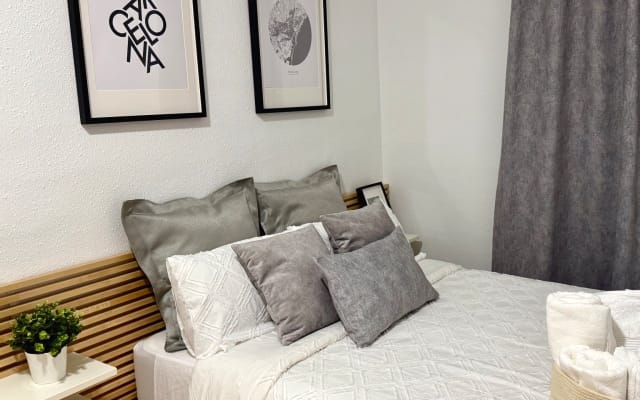 Chambre double (indépendante) avec salle de bain privée ; Gayxample...
