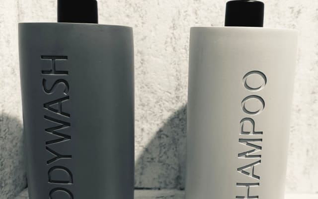 Fel y betos Inserat auf misterb&b - Champú y Gel de ducha con agradable aroma para hacer de tu ducha toda una experiencia.