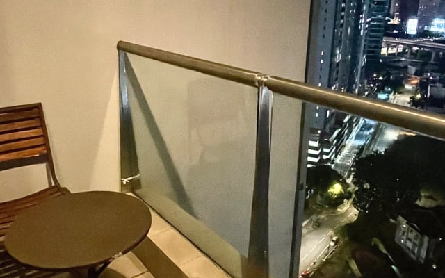 A 1 parada de KLCC | Piscina con vistas a las Torres Gemelas | Cama de 