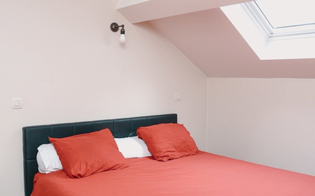 Room for 3 travelers near the city center - Picture 2