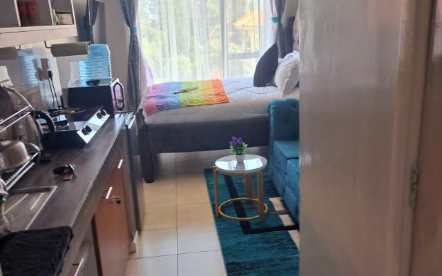 Studio moderne et confortable avec piscine à NAIRIOBI