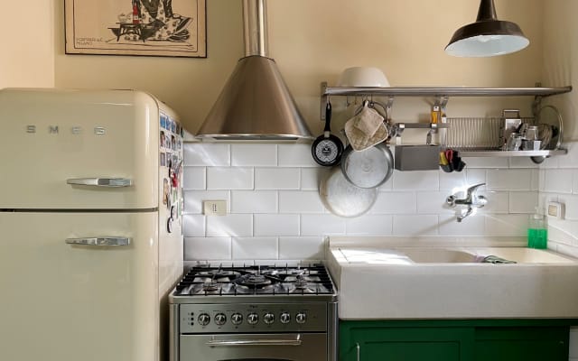 Maurizio's listing on misterb&b - Kitchen (gas stoves and oven)