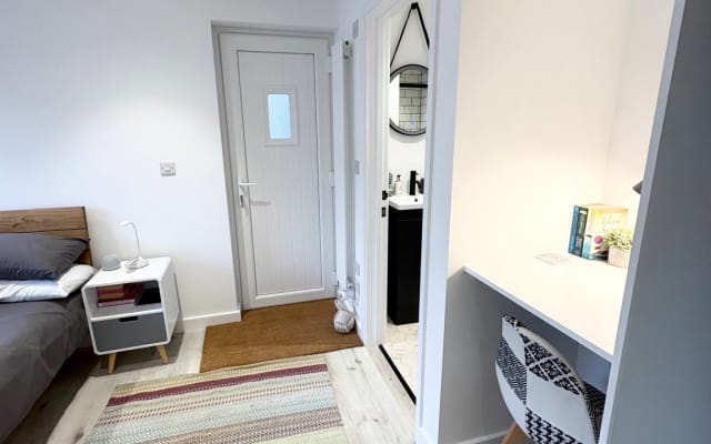 Rückzugsort mit eigenem Bad in Bowerhill Melksham. 12 Meilen von Bath.