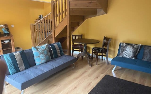 Quiet Village location, on the outskirts of York. Near to Leeds too!