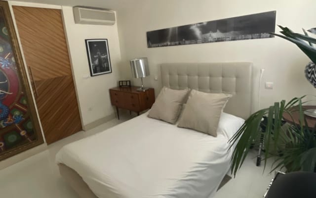Suite Zimmer. Ausstattung. Zimmer mit eigenem Bad, kommuniziert.