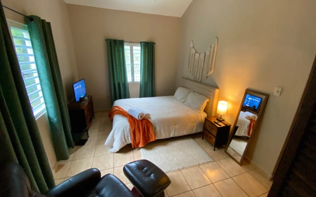 Freedom House Retreat Rm#2 perto de San Juan