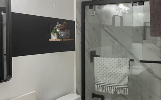 Beautiful single level townhouse w/ your own bedroom/bath