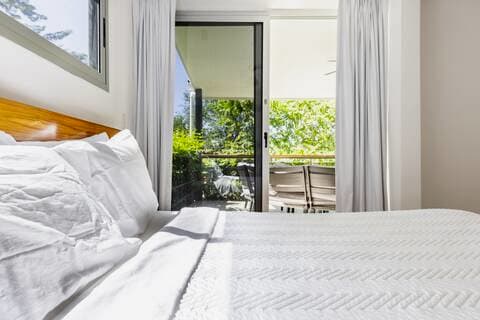 Die im Herzen von Tamarindo gelegene Villa Ananda ist neu und modern.
