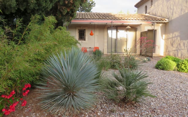 Unabhängiges Studio in einem Anwesen mit Garten und Pool