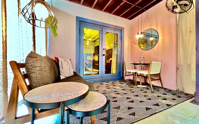 2 connected King Suites - Efficienies in Wilton Manors