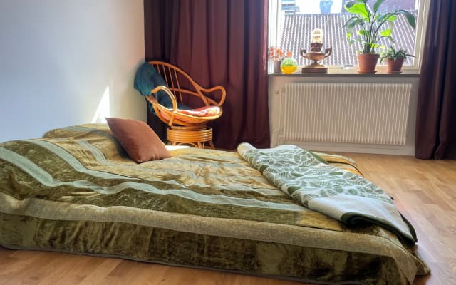 Chambre privée dans notre maison avec terrasse ensoleillée au cœur de...