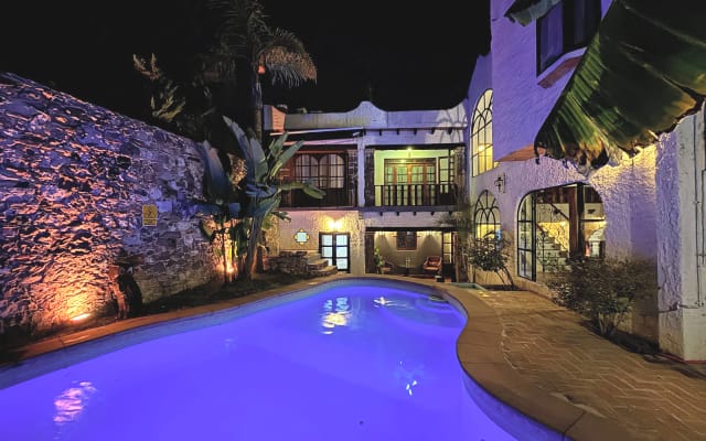 Unglaubliches Haus mit Pool im Stadtzentrum