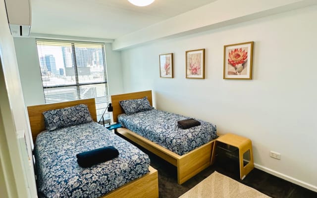 Retiro de la ciudad de 2 niveles 100m2 w / Parking | +Workspace justo...