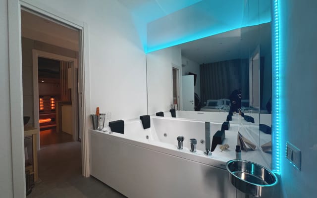 Scugnizzo Apartment Spa Sauna-Jacuzzi for 4 MAX persons