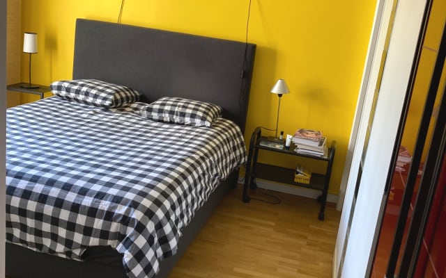 Divano letto ai piedi di Montmartre o camera condivisa